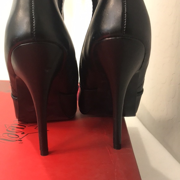 Pleaser Seduce 3024. Size 8.  Black - Picture 6 of 8